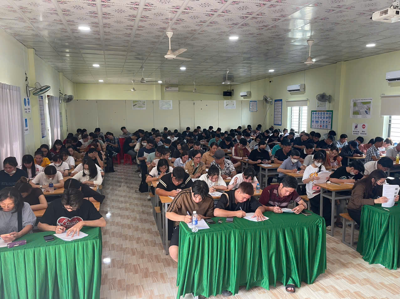 Dạy lái xe B sàn tại Dĩ An Bình Dương