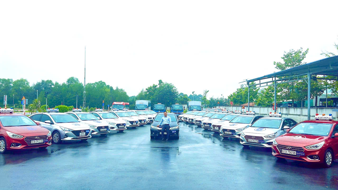 Trung tâm dạy lái xe Tân Lợi - Dạy lái xe B số tự động chuyên nghiệp